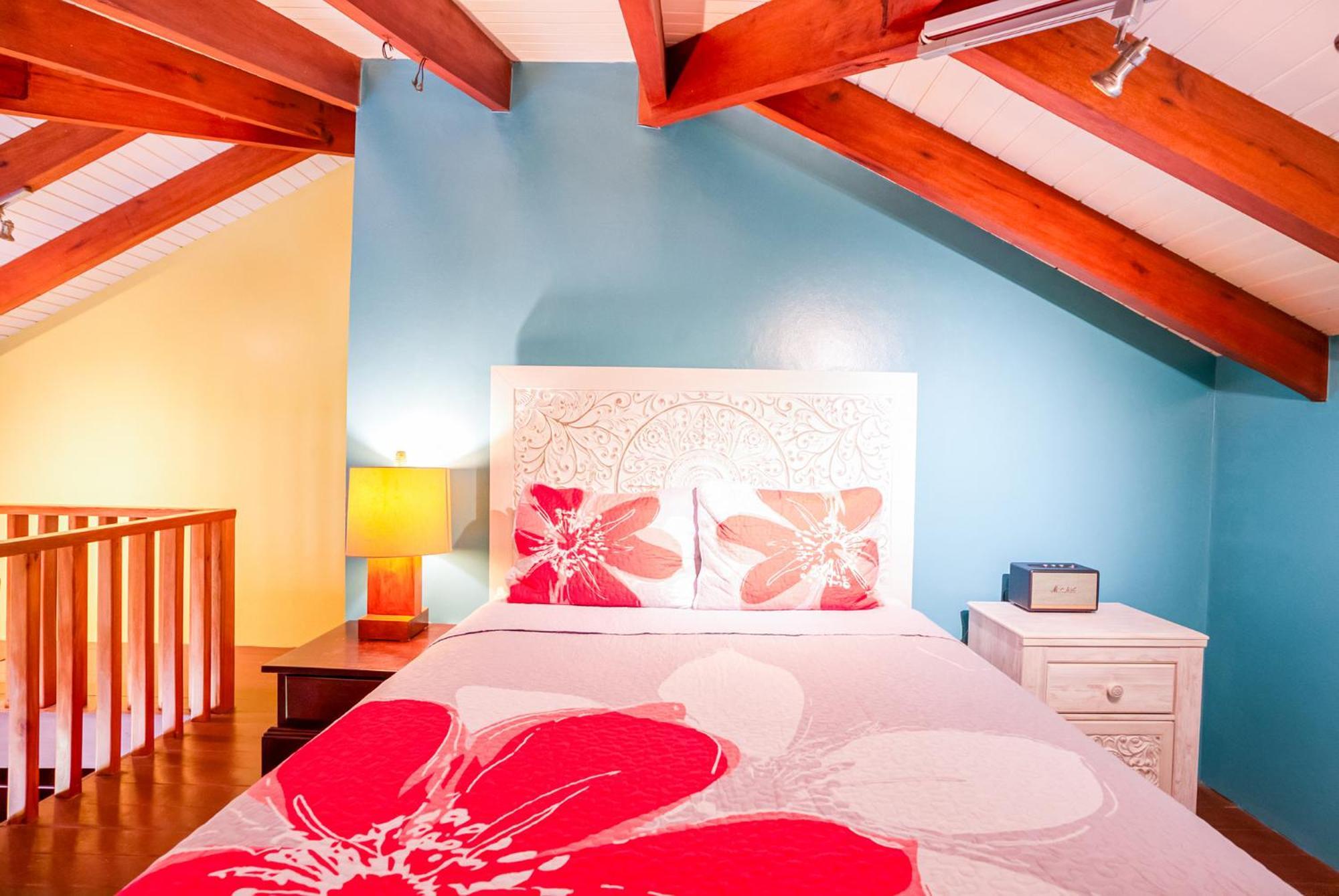 The Villas At Cocoplum Placencia Exterior photo