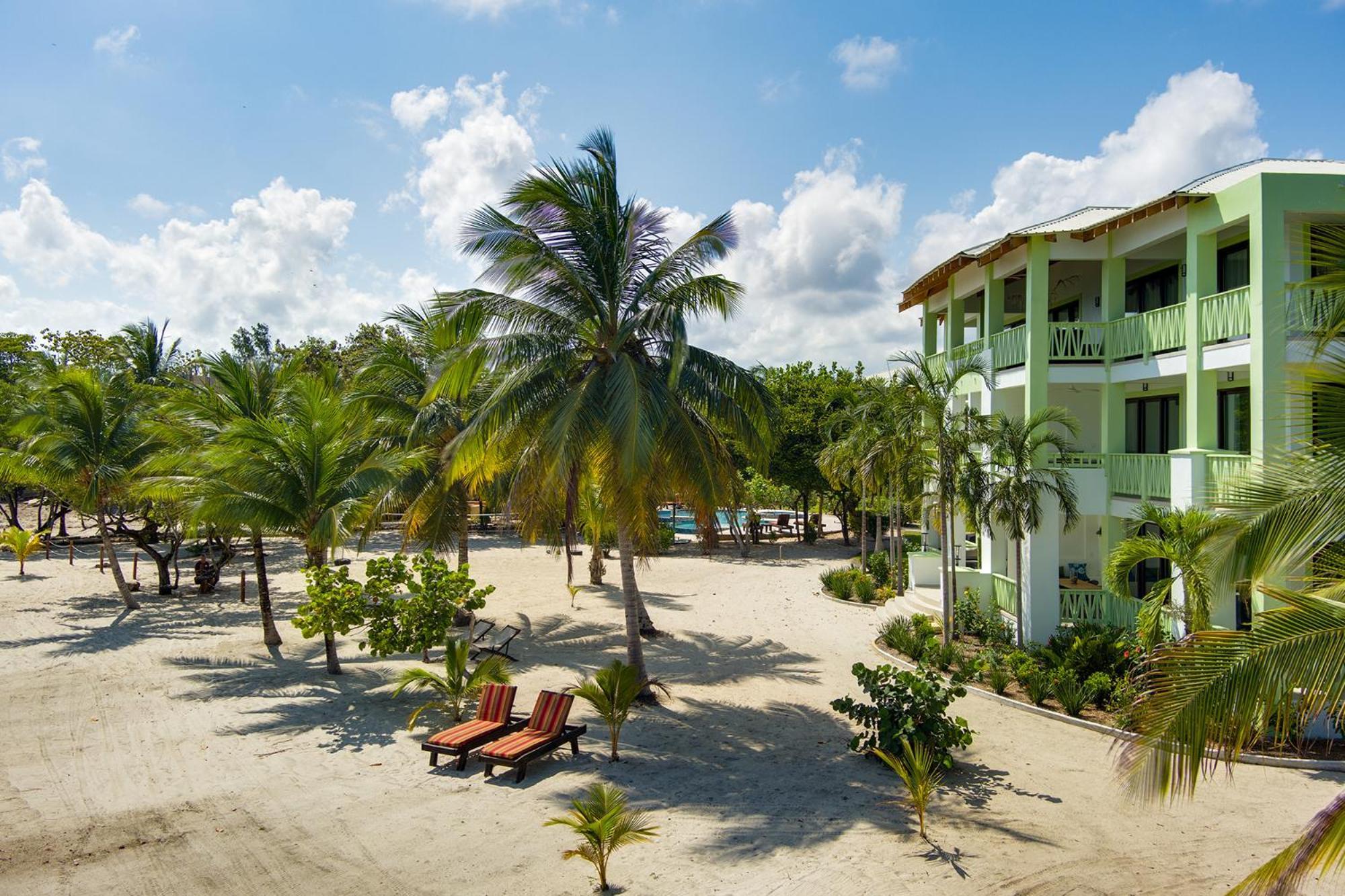 The Villas At Cocoplum Placencia Exterior photo