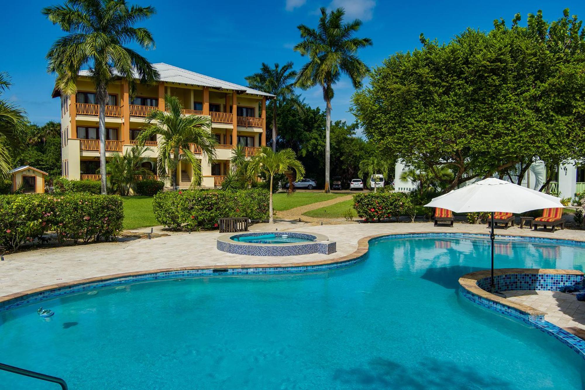 The Villas At Cocoplum Placencia Exterior photo