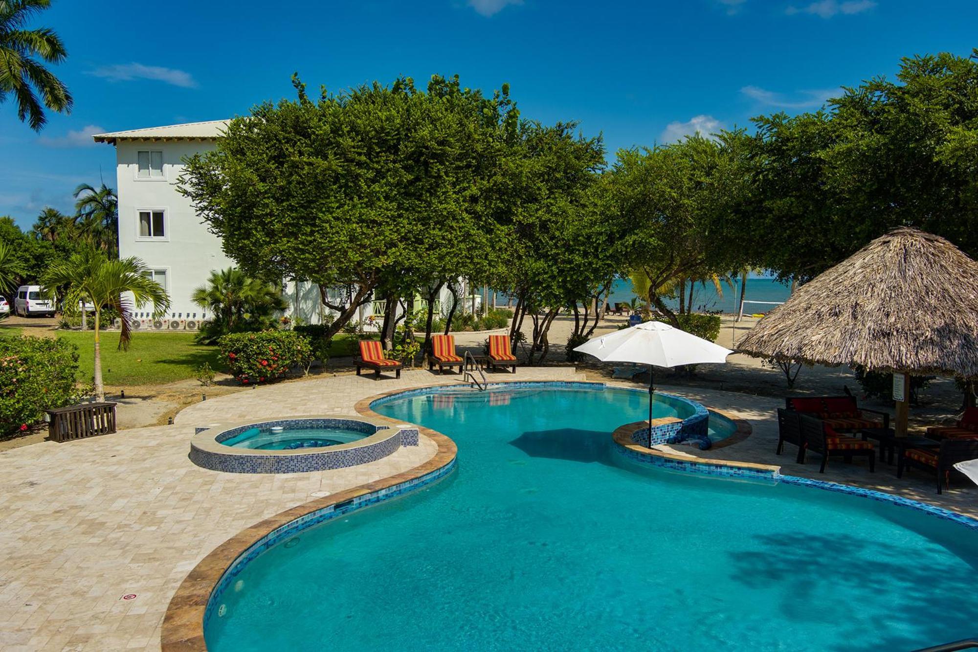 The Villas At Cocoplum Placencia Exterior photo
