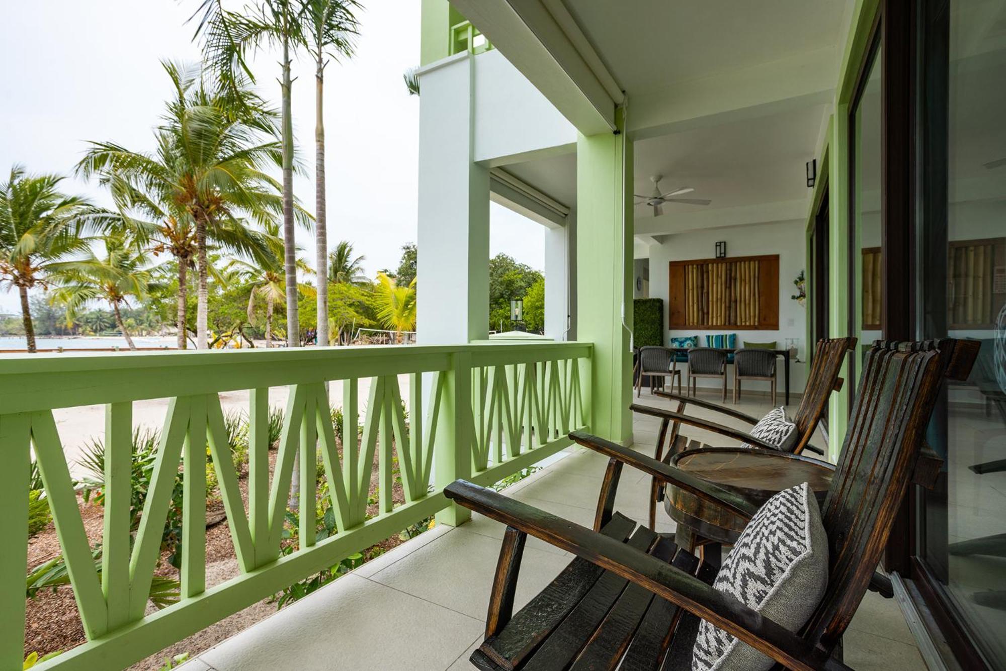 The Villas At Cocoplum Placencia Exterior photo