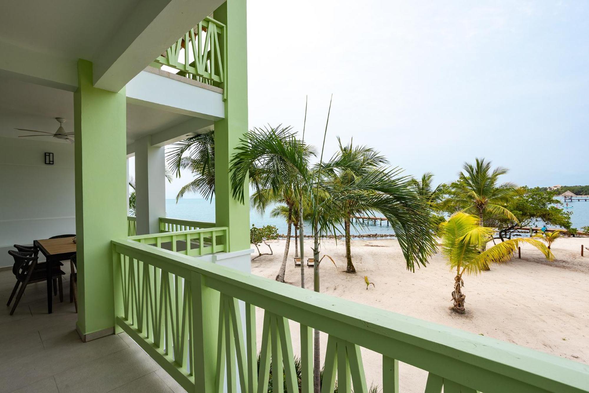 The Villas At Cocoplum Placencia Exterior photo