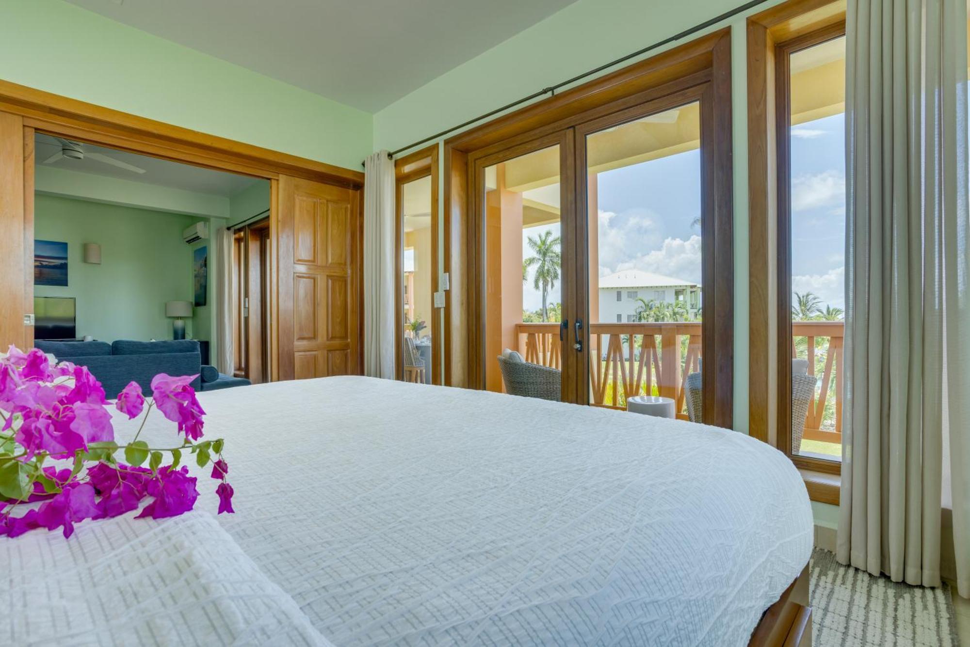 The Villas At Cocoplum Placencia Exterior photo