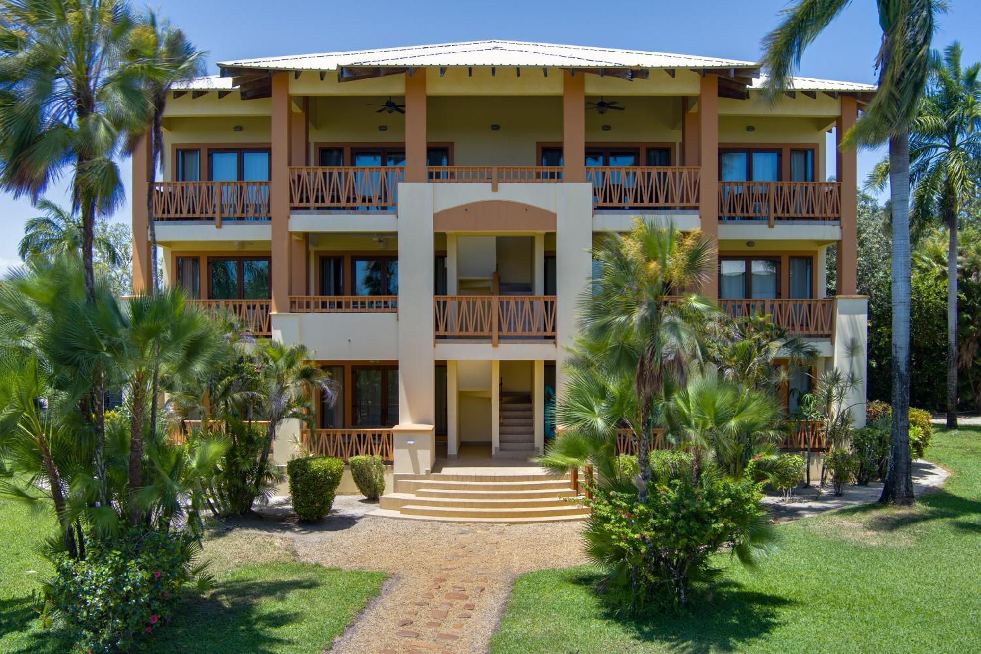 The Villas At Cocoplum Placencia Exterior photo